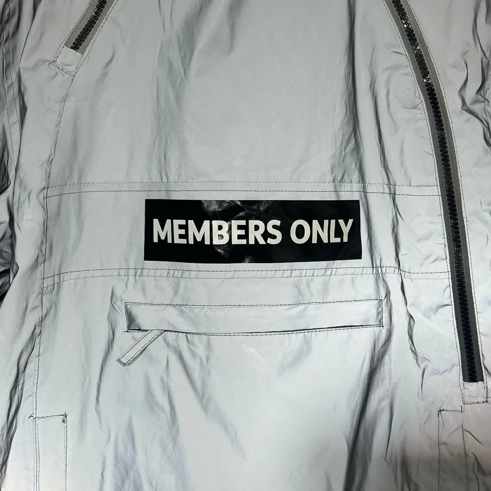 Members Only Space Suit Silver Reflective Pullover Windbreaker Hoodie Size M